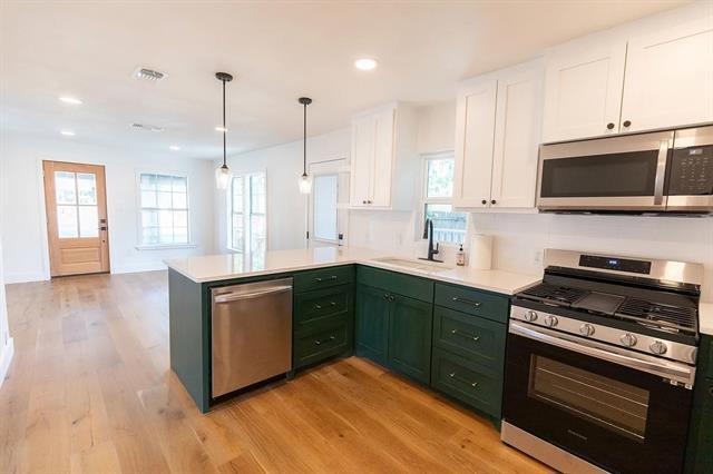 Photo - 1122 Newport Ave