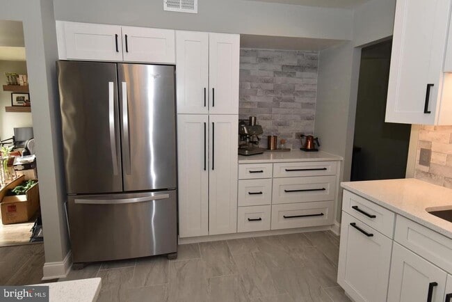 Photo - 1666 Parkcrest Cir Unit 100