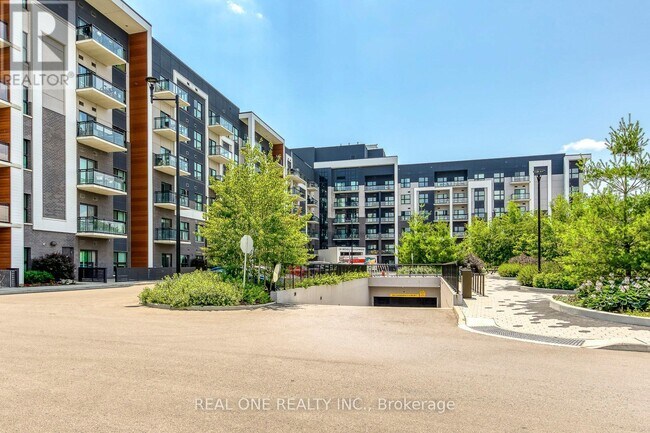 Photo - 128 Grovewood Common Unité 533