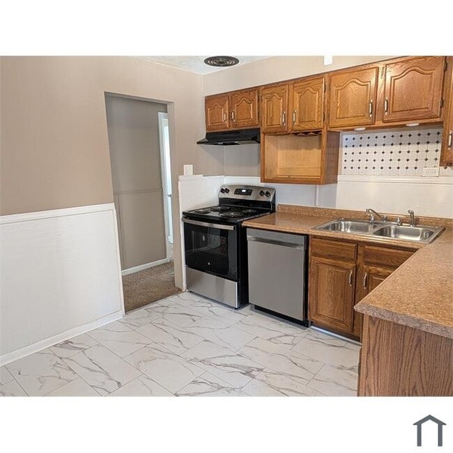 Photo - 750 Kelvin Dr
