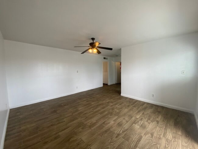 Photo - 1300 N 22nd St Unit 4