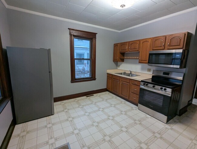 Photo - 60 McElwain Ave Unidad 1st Floor