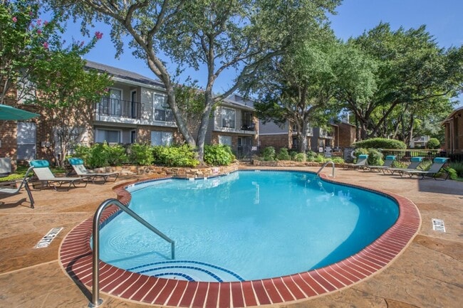 MIA Forest Oaks - MIA Forest Oaks Apartments