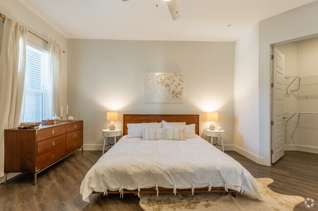 1BR, 1BA - 849SF - Bedroom