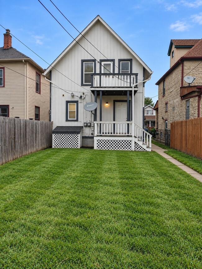 120 E Pleasant St