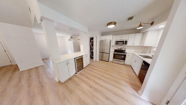 Photo - N Cedarbrook Bungalow