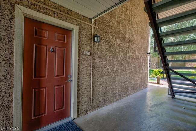 Building Photo - 5081 River Glen Dr Unit 127