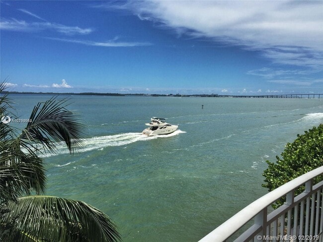 Photo - 770 Claughton Island Dr