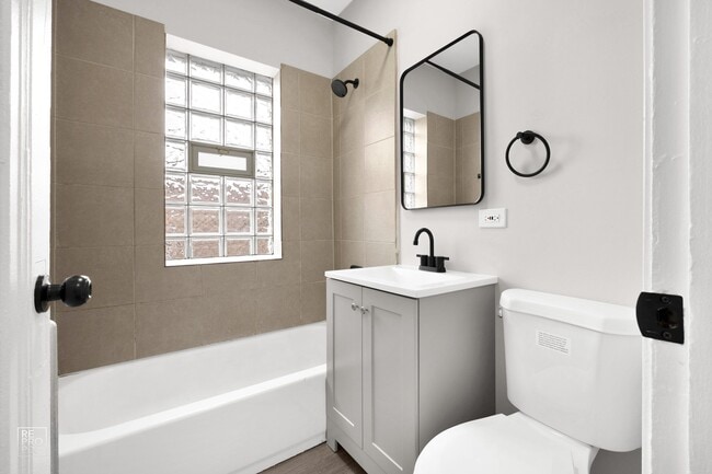 Photo - 2610 N Laramie Ave