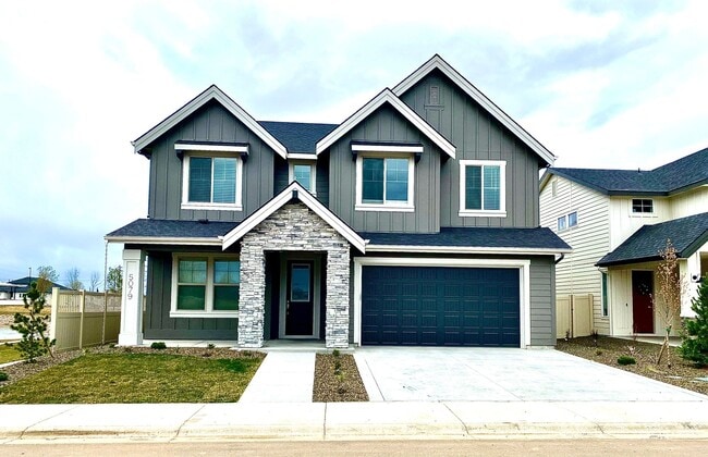 Building Photo - Beautiful Custom 6 Bedroom (2 Primary Bedrooms!) +Office located in NW Meridian