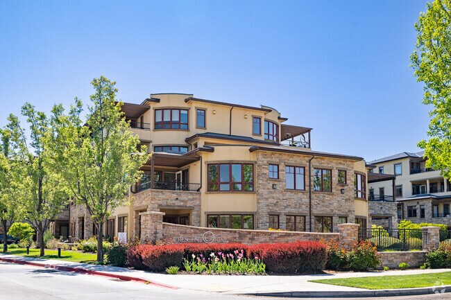 Primary - Crescent Rim Apartments