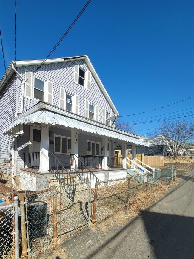 Building Photo - 173 Almond Ln Rental