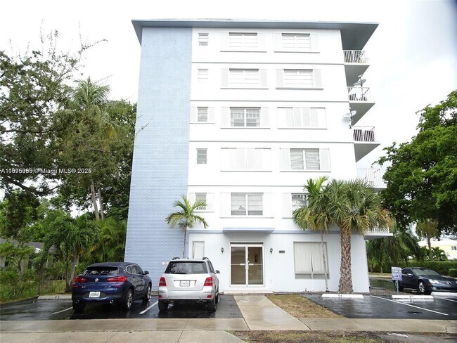 Building Photo - 1701 Washington St Unit 201 Rental