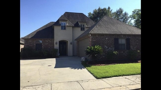 Building Photo - 14302 Wilson Way Dr
