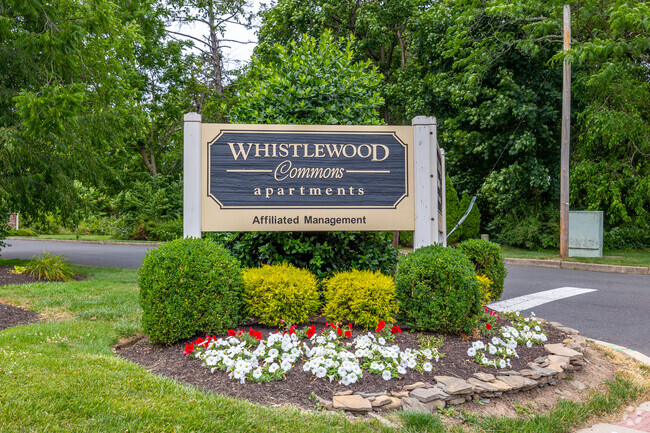 Whistlewood Commons - Whistlewood Commons Apartments