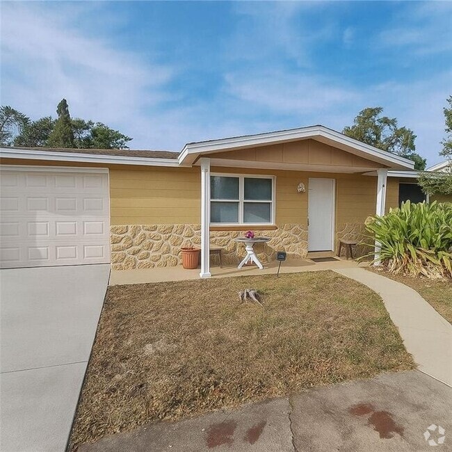 Building Photo - 7407 Duke Dr Rental