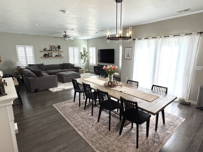 Photo - 835 N Plainsman Dr