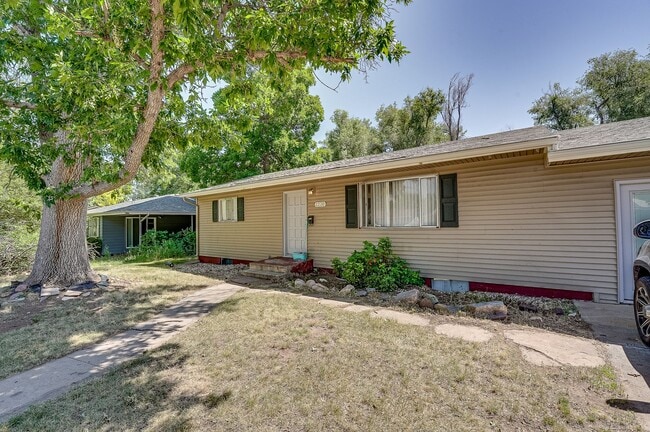 Building Photo - Lovely 4 Bed 2 Bath Ranch-Style House in Fort Collins!
