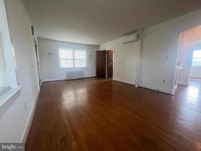 Building Photo - 10924 Buchanan Trail E