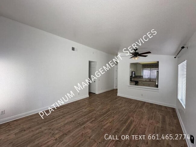 Photo - 45712 St Andrews St