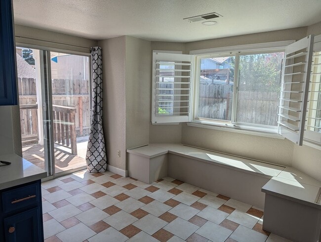 Photo - 1709 Badger Way