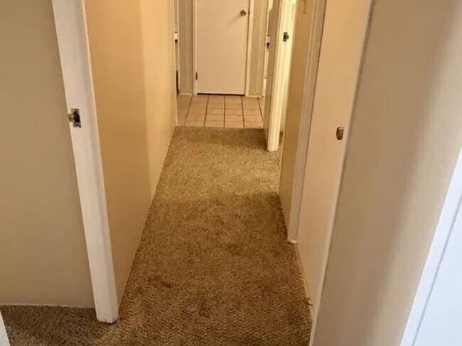 Photo - Great Condo and Location in Aurora