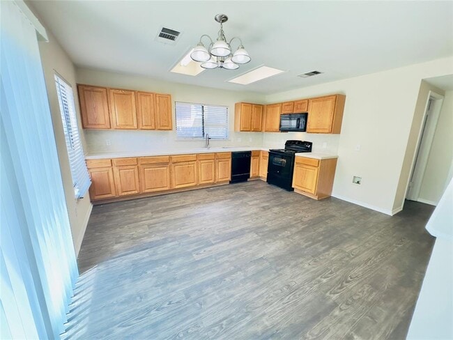 Photo - 1900 Grassland Dr