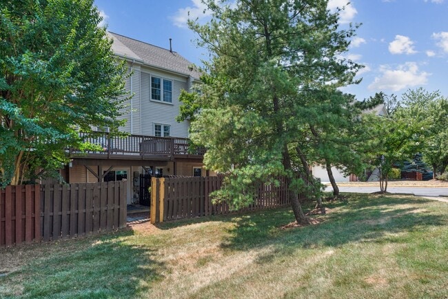 Photo - 7035 Fieldhurst Ct