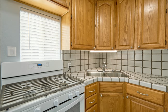 Photo - 781 Elm St Unidad back