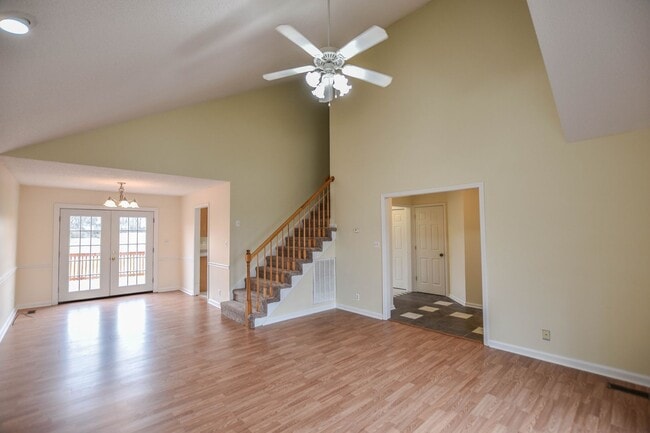 Photo - Pet Friendly Three Bedroom!
