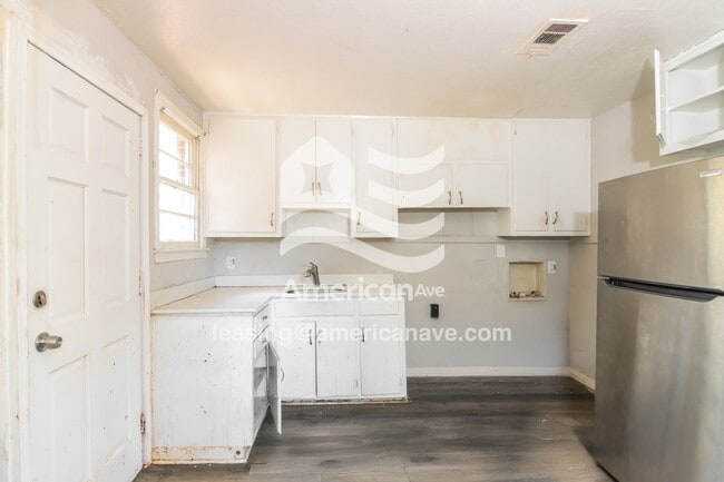 Photo - 4612 Harbin St