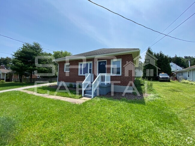 Building Photo - 2715 N Sherman St Rental