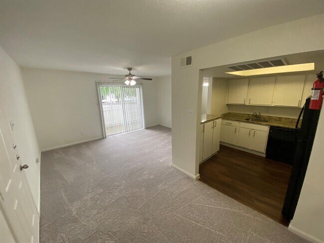 Photo - 12902 Brant Rock Dr Unidad 729