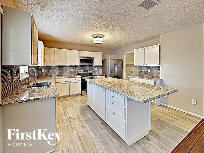 Photo - 1001 Mazourka Dr