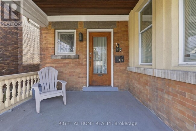 Photo - 65 Fairholt Rd S Unit 2