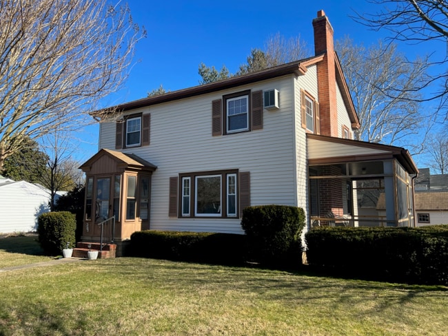 Photo - 201 American Ave