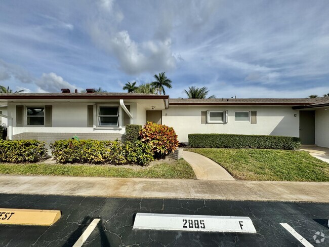 Building Photo - 2885 Crosley Dr E Unit F Rental