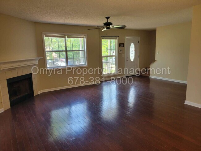 Photo - Beautiful Kennesaw Home in Great School District with Loft and Sunroom!