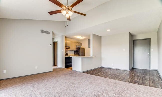 Photo - 551 Heimer Rd Unit 302C
