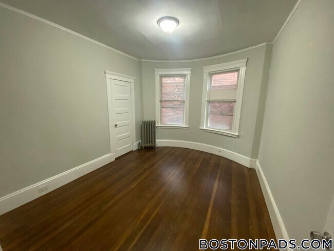 Photo - 34 Orkney Rd Unit 2