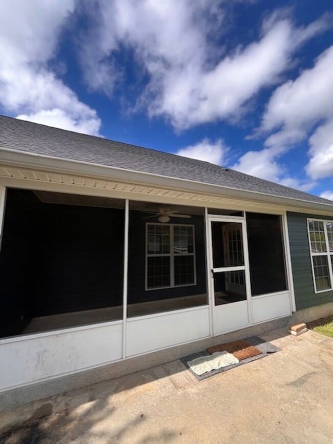 Photo - 4077 Huntley Dr