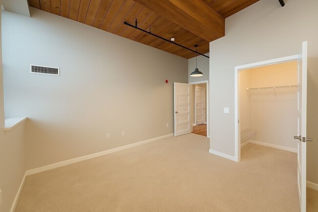 Photo - 130 John St Unit 130 John St -  242