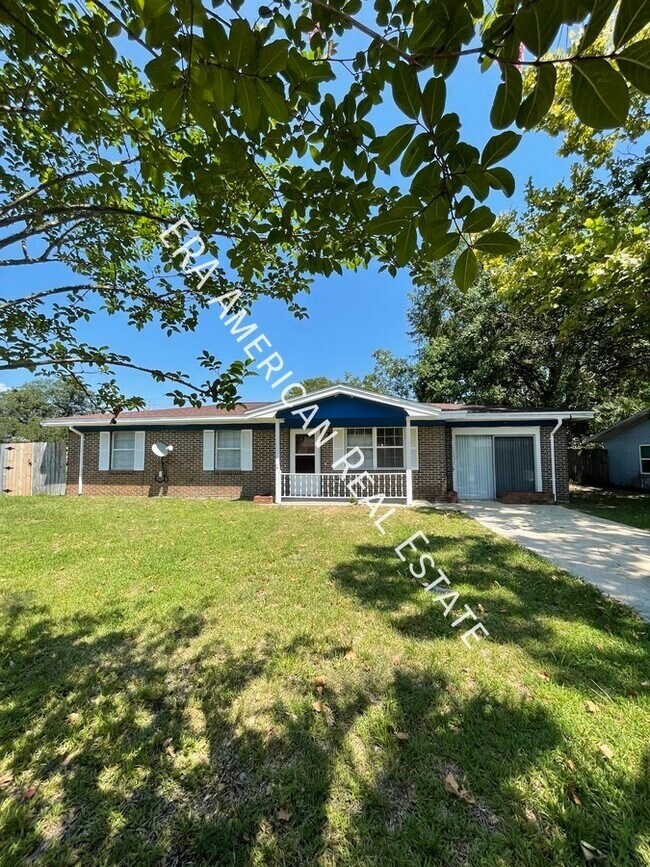 Bi-weekly Lawn Care Included! - Bi-weekly Lawn Care Included! House