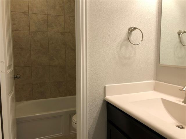 Photo - 15909 Holly Crk