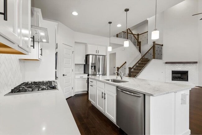 Photo - 7200 Garnet Mill Ln