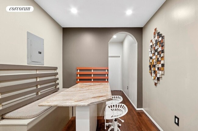 Photo - 557 W 159th St