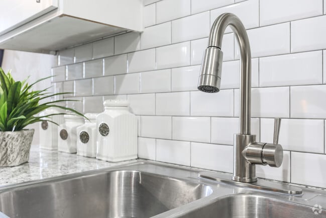 3BR,2BA-Plan C - VERONA APARTMENT HOMES