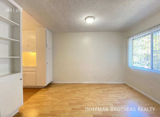 Photo - 319 S Clark Dr Unit 307