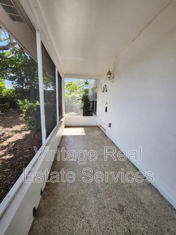 Photo - 306 S Mercury Ave