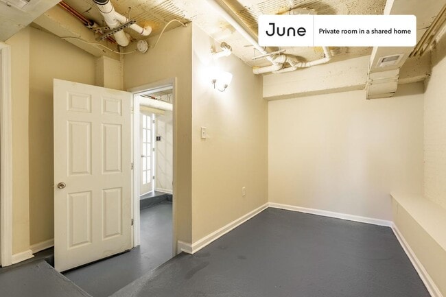 Photo - Room in Shared 4 bed/2 bath home Unidad D